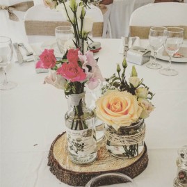 Décoration et création florale des tables invités